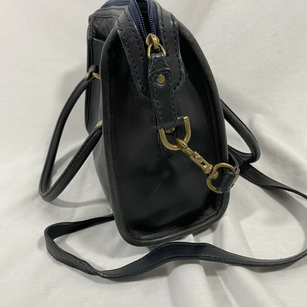 Liz Claiborne Navy Blue Vintage Leather Crossbody Handbag 90s